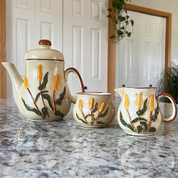 Vintage Stoneware LP Laurentian Pottery Canada Teapot Sugar and Creamer Set - Picture 4 of 16